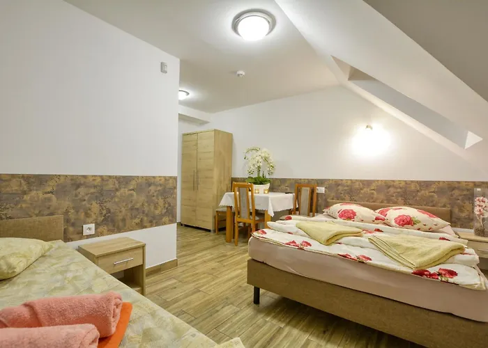 Jelonka 홈스테이 옐레니아구라