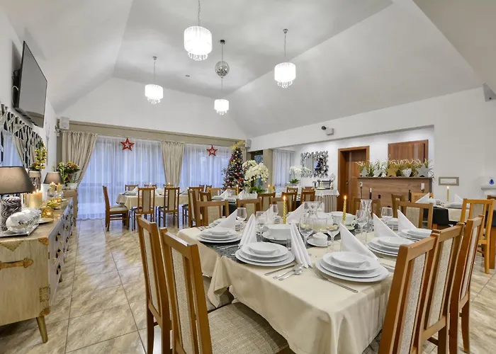 홈스테이 Jelonka 옐레니아구라